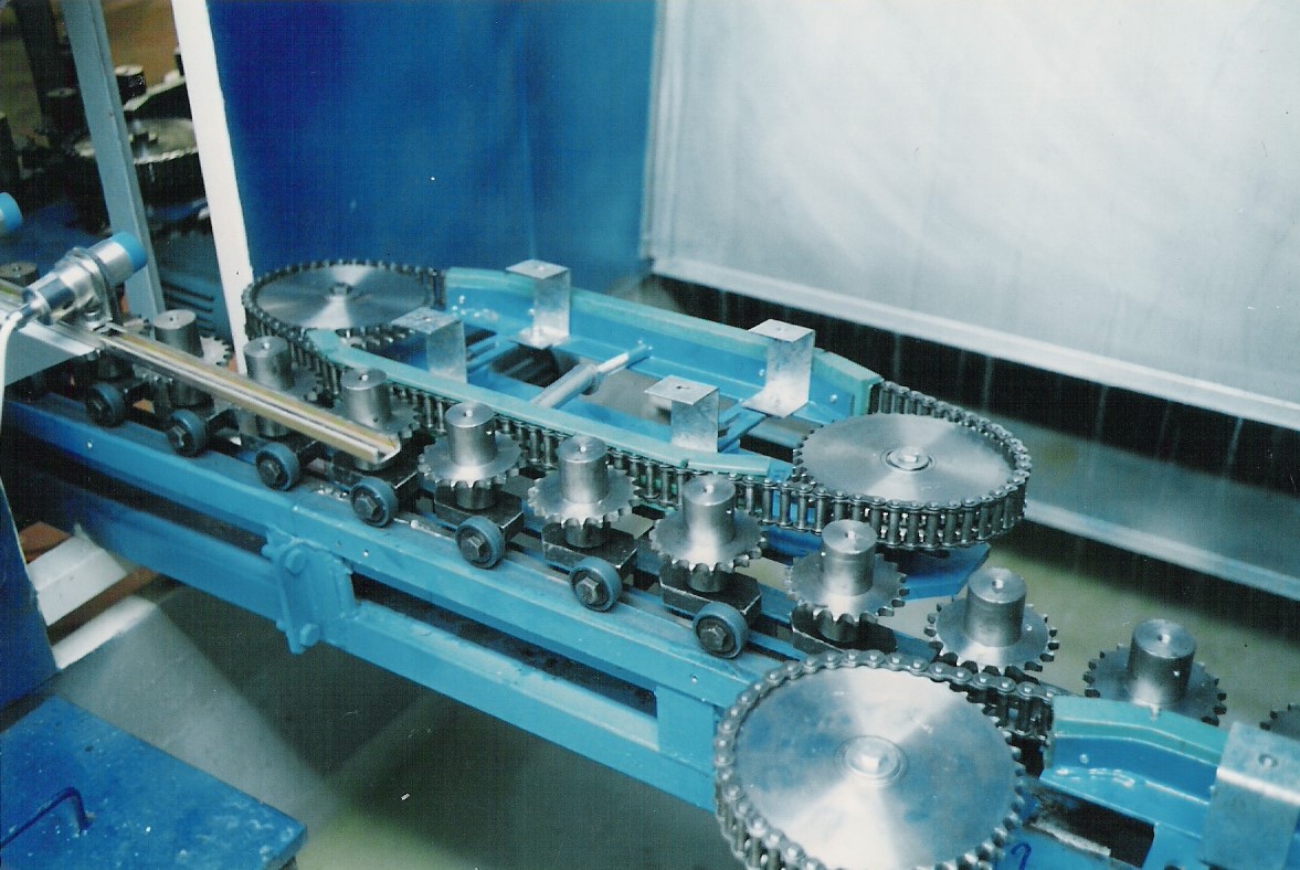 SPINDLE ROTATIVO CON PIÑON